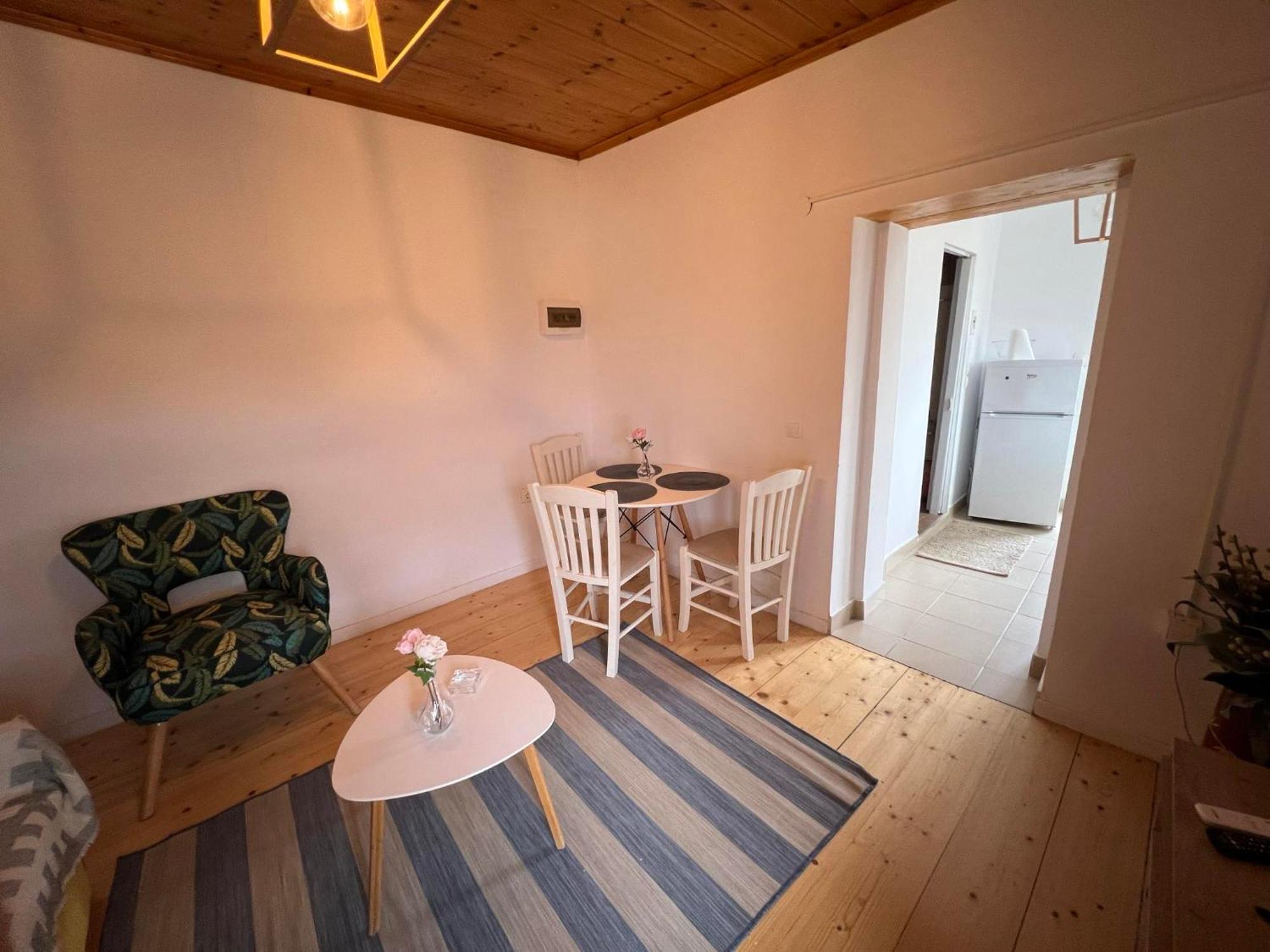 Agnes Rooms Pelekas Bagian luar foto